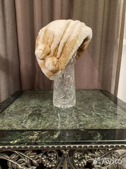 Берет меховой новый