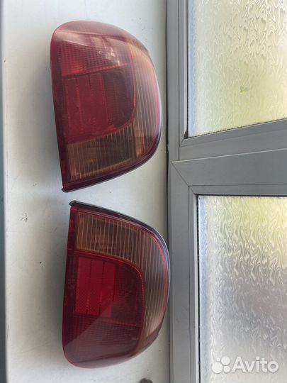 Фонари vitz 99-04 год