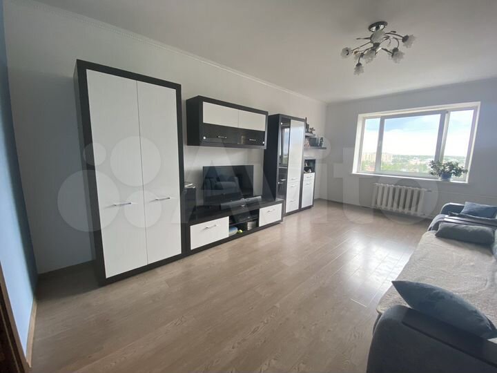 2-к. квартира, 77,4 м², 8/17 эт.