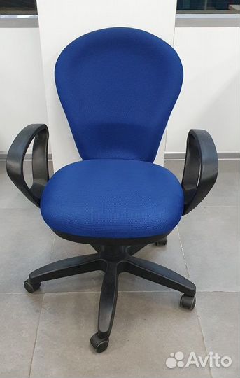 Кресло на колесиках