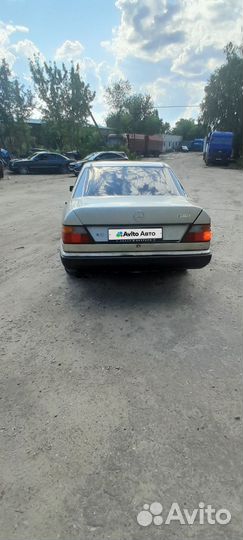 Mercedes-Benz W124 2.3 AT, 1987, 227 235 км