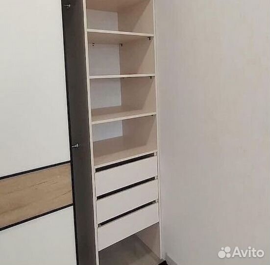 Угловой шкаф