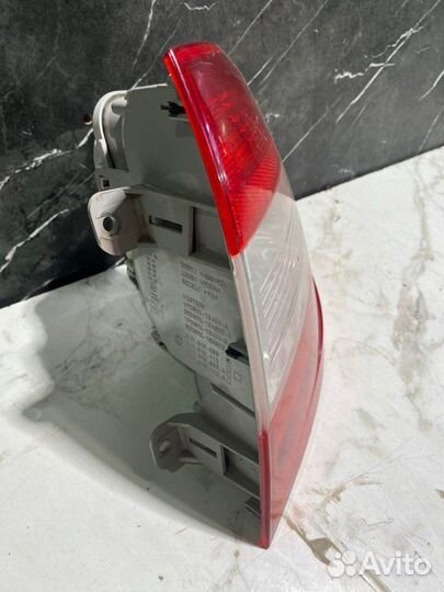 Фонарь задний правый Skoda Rapid cfna 2015