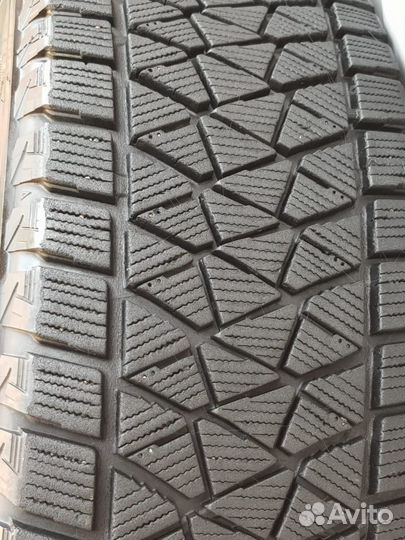 Bridgestone Blizzak DM-V2 225/65 R17 102Q