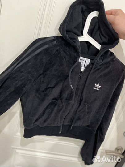 Спортивный костюм adidas