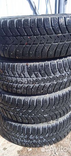 Bridgestone Ice Cruiser 5000 205/70 R15 92