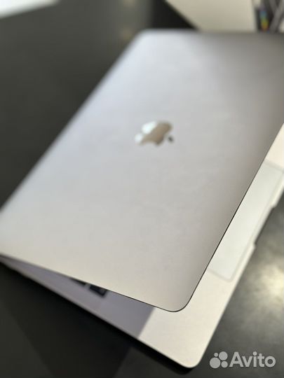 Apple MacBook Pro 13 Retina 2016