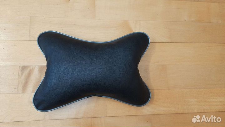Подушка под шею в автомобиль