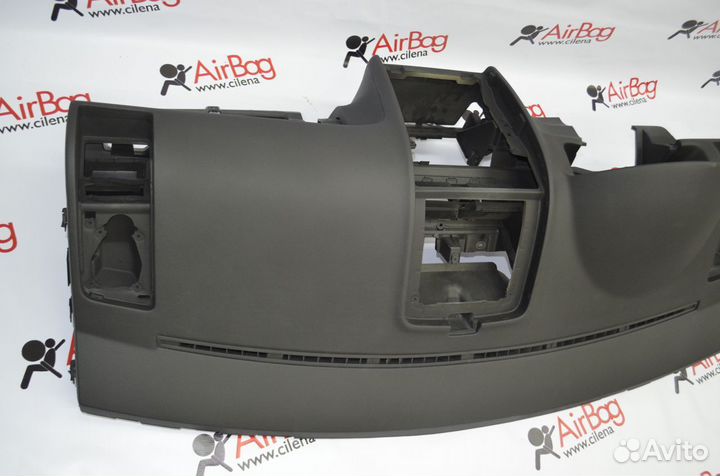 Торпедо панель приборов Volkswagen Touran