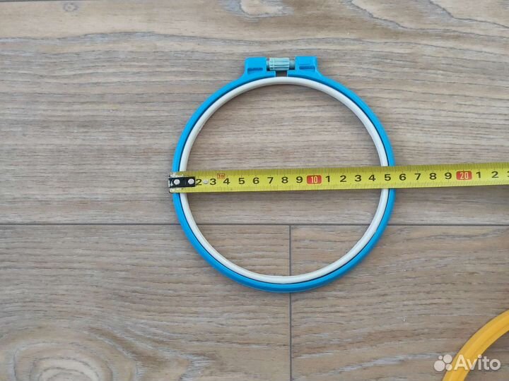 Пяльца для вышивки. Пластик. Диаметр 20 и 15 см