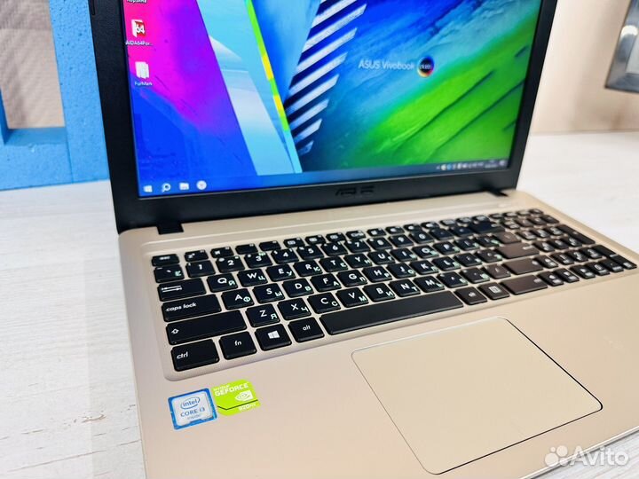 Игровой ноутбук i3/8gb ddr4 920mx 2gb