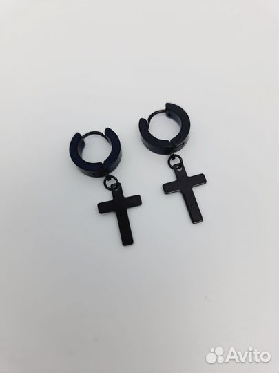 Чёрные серьги крест