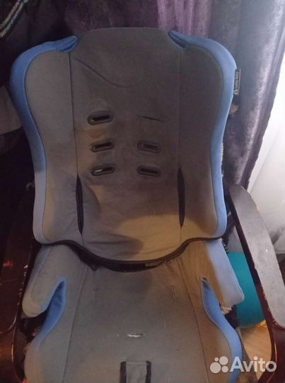 Сиденья для ребёнка +бустер