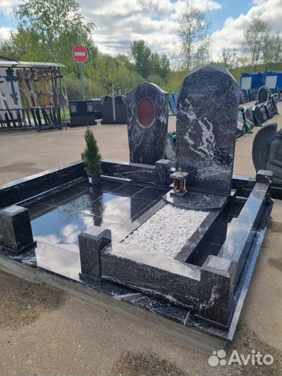 Памятники из гранита