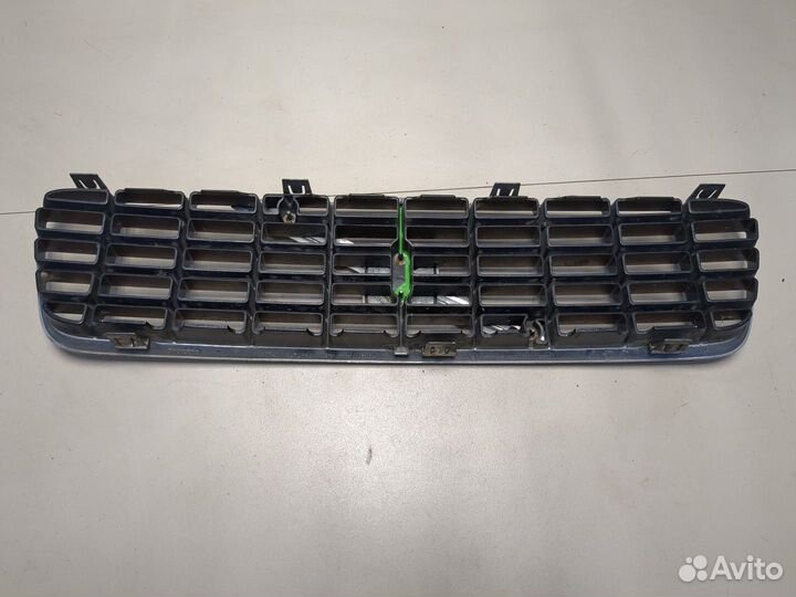 Решетка радиатора Volvo S60, 2001