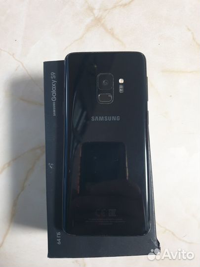 Samsung Galaxy S9, 4/64 ГБ