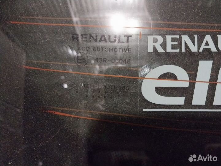 Стекло крышки багажника Renault Arkana