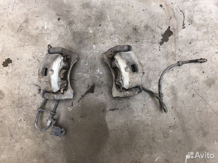 Суппорта передние асх аутлендер 3 мицубиси