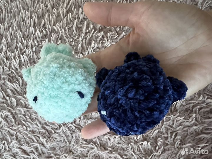 Игрушки вязаные, киты