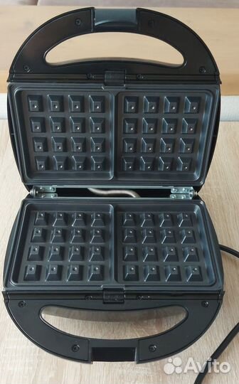 Электрическая вафельница