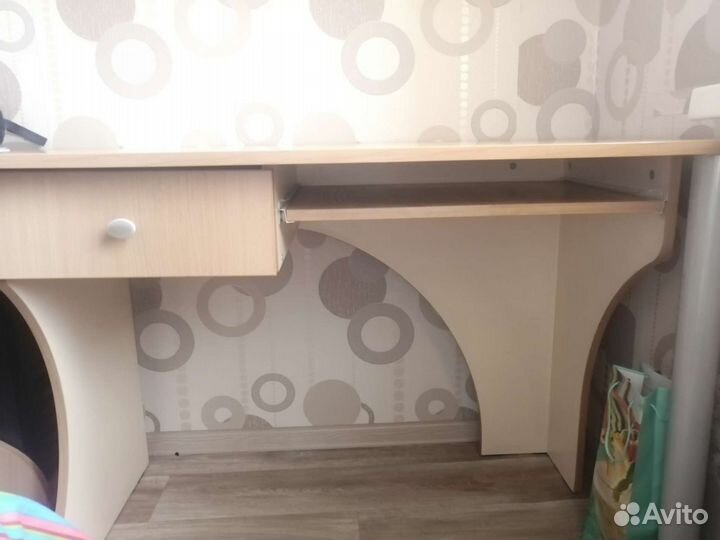 Компьютерный стол