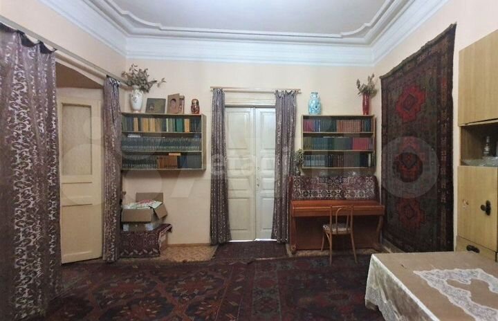 3-к. квартира, 90 м², 1/1 эт.