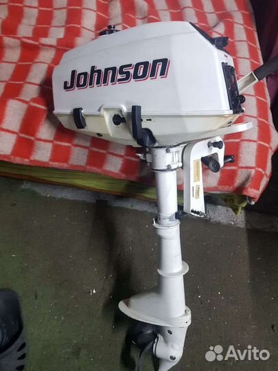 Johnson 3.5 мотор лодочный