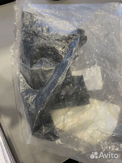 Кронштейн крепления заднего бампера правый Toyota