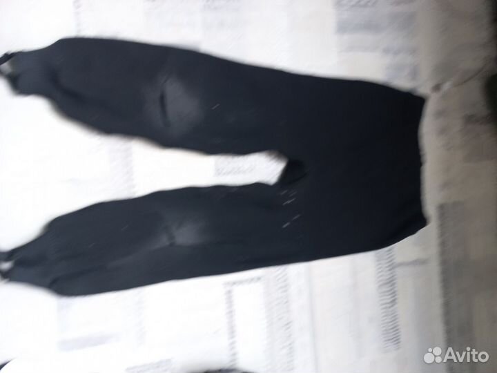 Нагрудник, шорты,гамаши хоккейные на 5-6лет