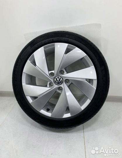 Новые Volkswagen Golf, Continental 225/45 R17