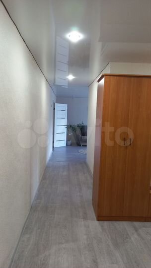3-к. квартира, 65 м², 1/3 эт.