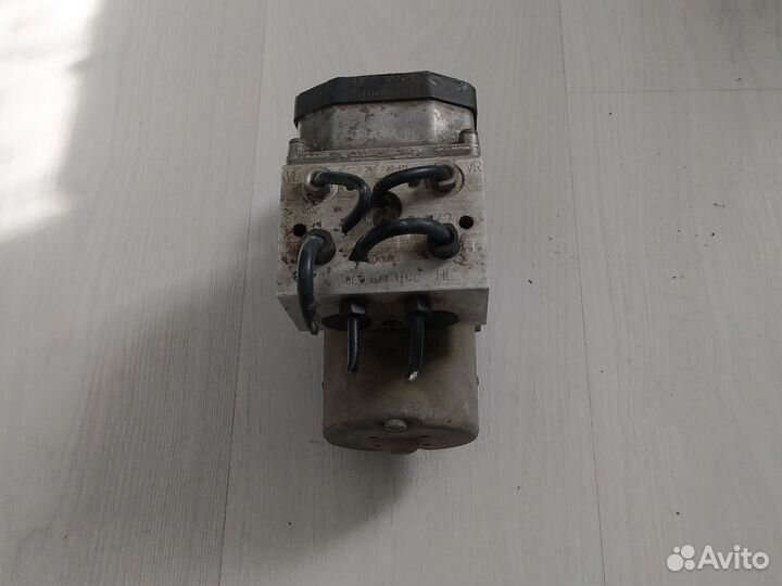 Блок ABS Bosch 8E0614111C