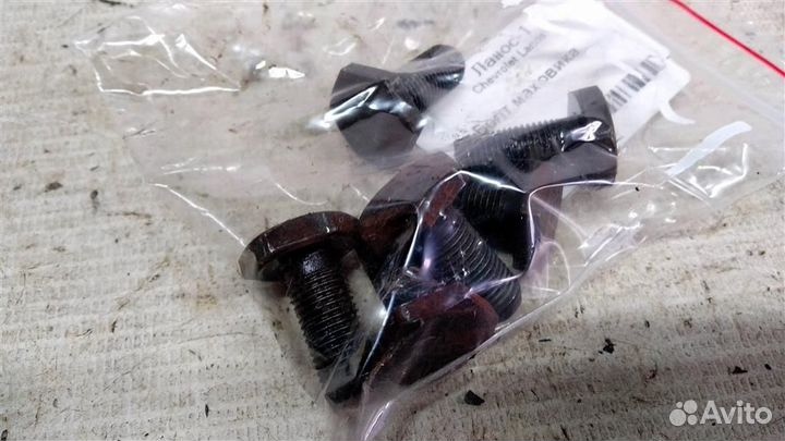 Болт маховика Chevrolet Lanos 1