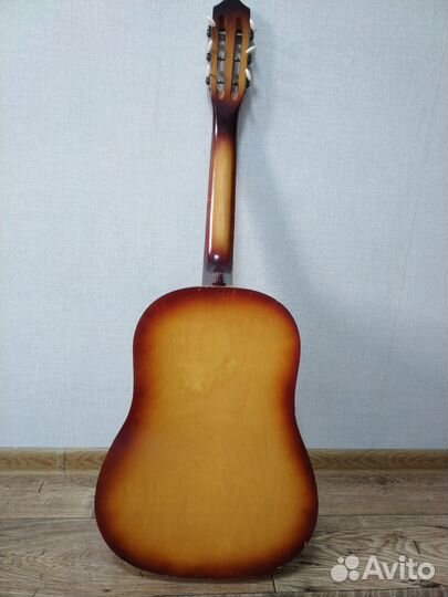 Акустическая гитара