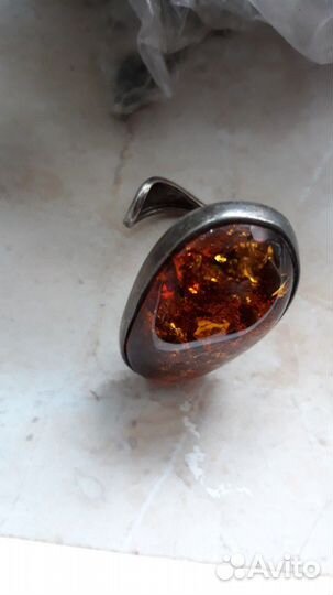 Серебрянное кольцо с калининградским янтарем