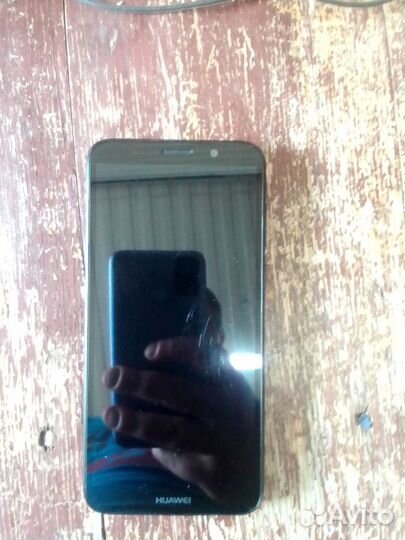 Телефон Huawei y5 lite
