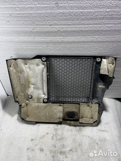 Крышка двигателя Toyota Hi-Lux 7