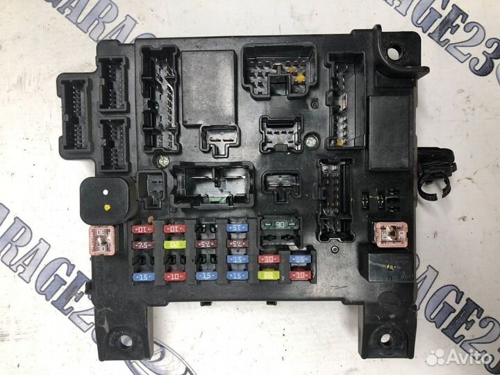 Блок предохранителей Mitsubishi Lancer X