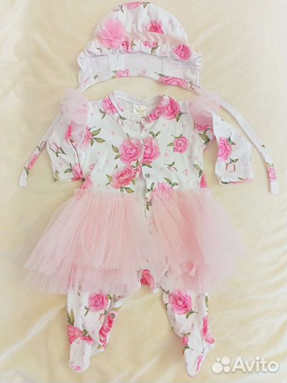 Набор боди и чепчик для девочки