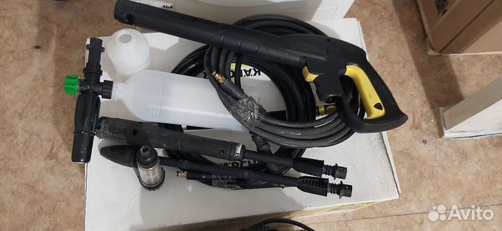 Продам мойку высокого давления Karcher