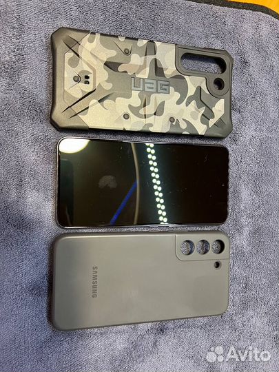 Samsung Galaxy S22, 8/256 ГБ