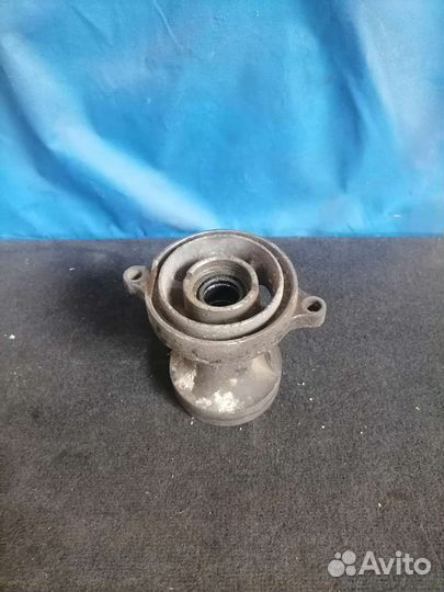 Обойма гребного вала Suzuki DT40