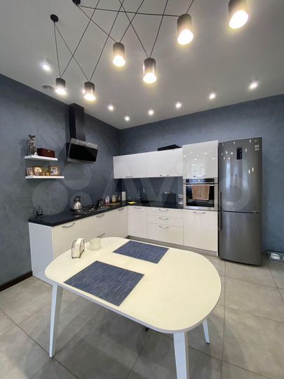 Дом 186,6 м² на участке 4,8 сот.