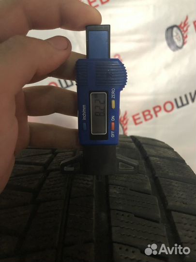 Bridgestone Blizzak Revo GZ 225/55 R17 94Q