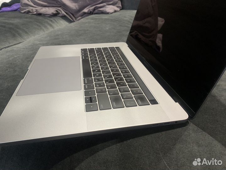 Apple macbook pro 15 2017 i7 16gb 2Tb