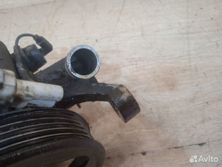 Насос гидроусилителя Subaru Legacy Outback B12 2.5