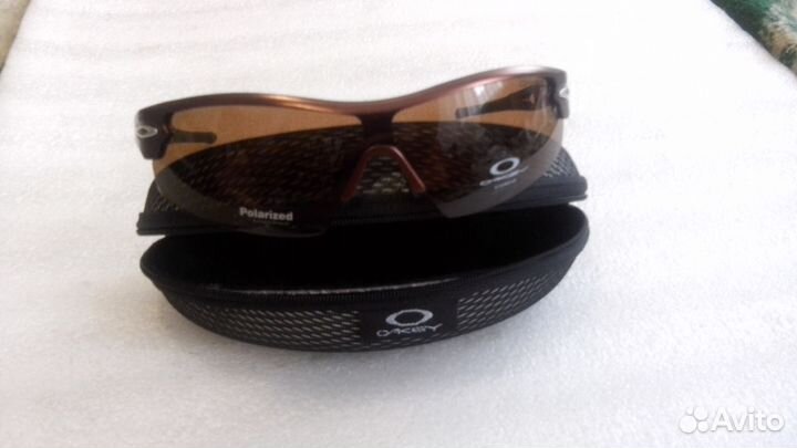 Продам солнцезащитные очки Okley