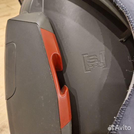 Автомобильное кресло Britax Romer Safefix Plus