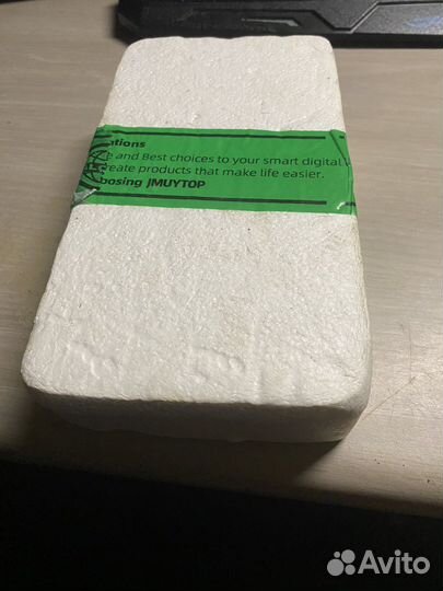 Защитное стекло и два чехла на iPhone 14 pro max