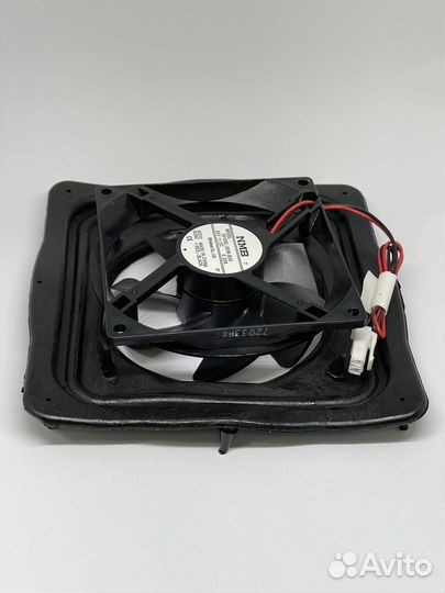 Вентилятор в сборе whirpool 24V м/k